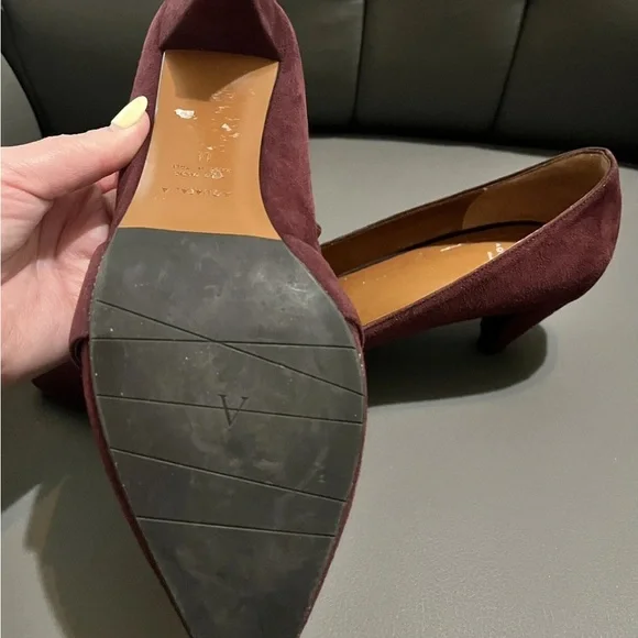 Aquatalia Maroon Suede Heels 11 M - Picture 7 of 8